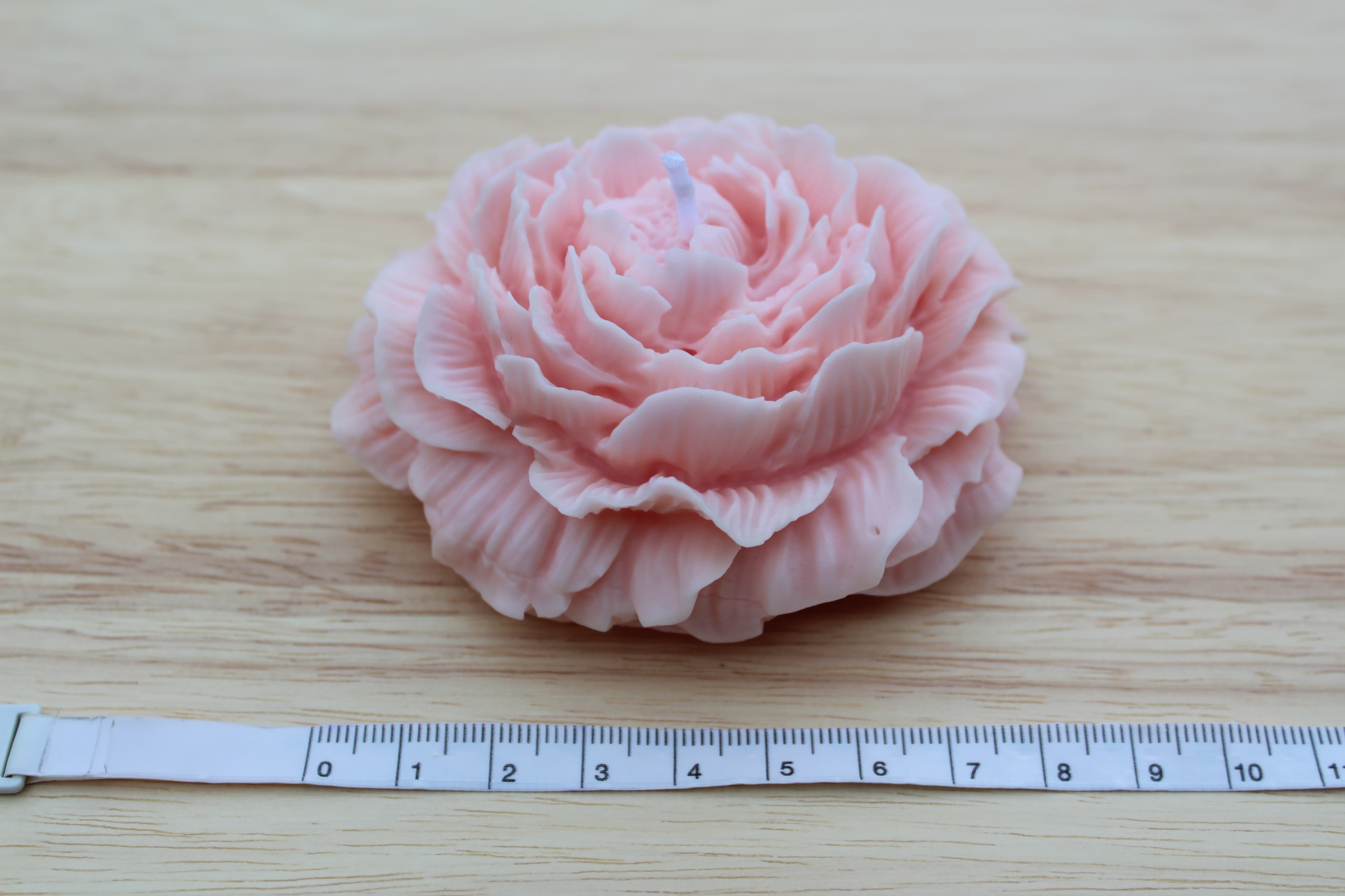 Large peony candle